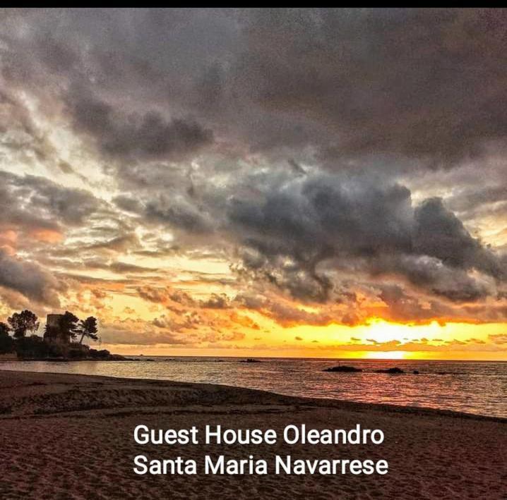 Guest House Oleandro Santa Maria Navarrese Exteriér fotografie