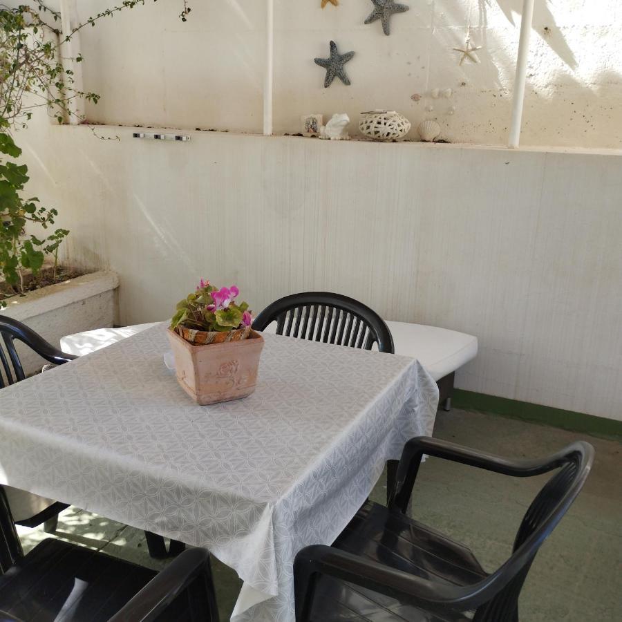 Guest House Oleandro Santa Maria Navarrese Exteriér fotografie