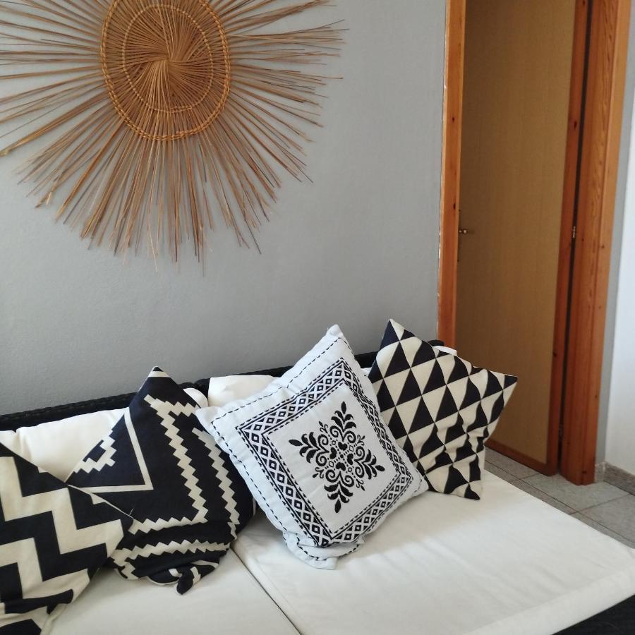 Guest House Oleandro Santa Maria Navarrese Exteriér fotografie