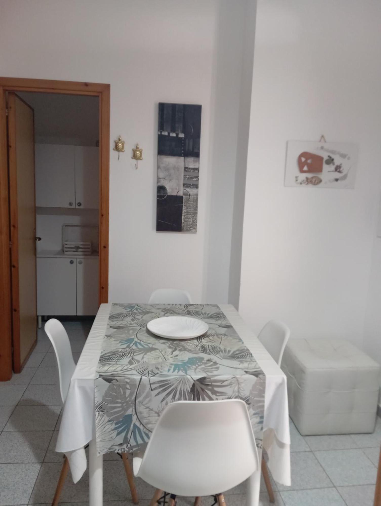 Guest House Oleandro Santa Maria Navarrese Pokoj fotografie
